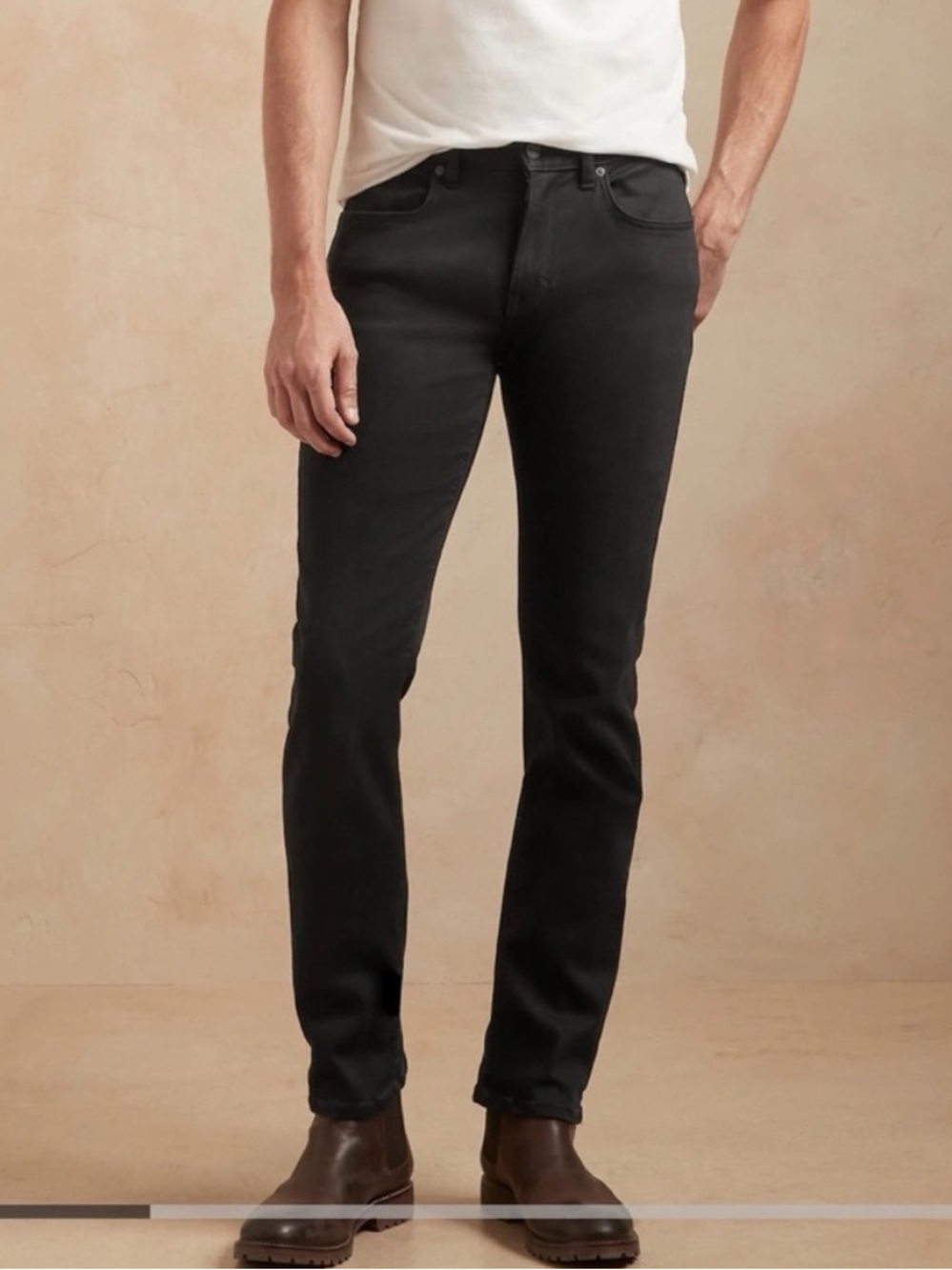 Banana Republic Men's Traveler Black Slim Straight Travel Pant. Dress Jean EUC